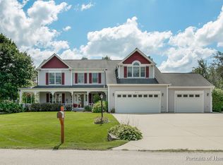 921 Surrey Ln, Dundee, IL 60118