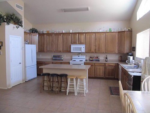 3rd image of 1630 E Angelica Dr