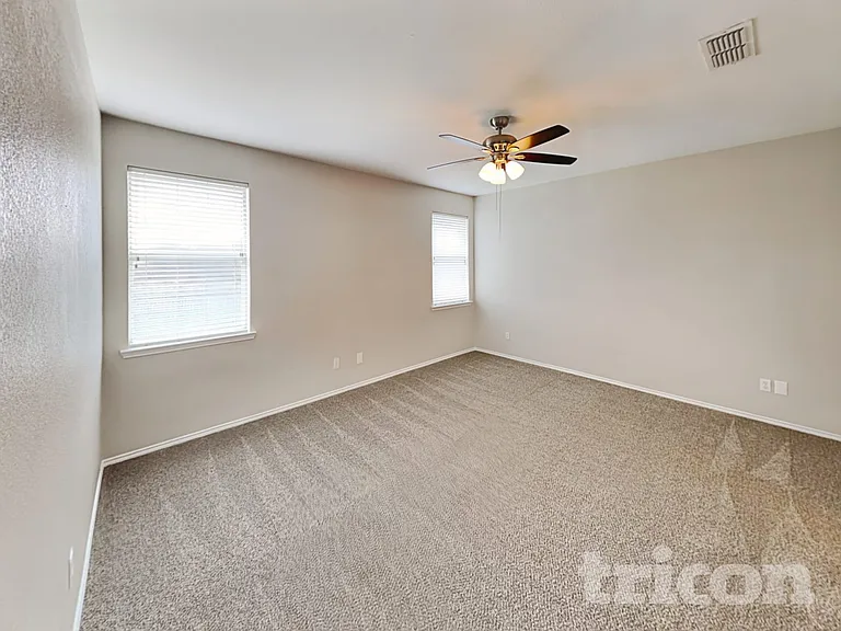 4913 Cape St — Photo 7
