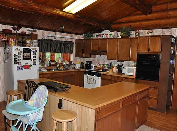 5th image of 619 2nd St
