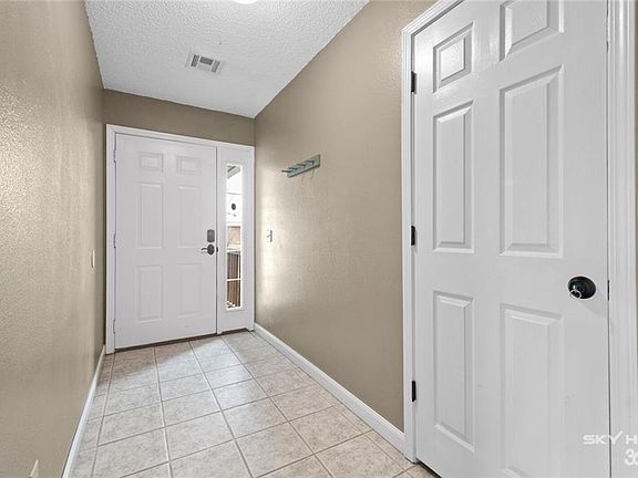 5th image of 113 8th Ave NW