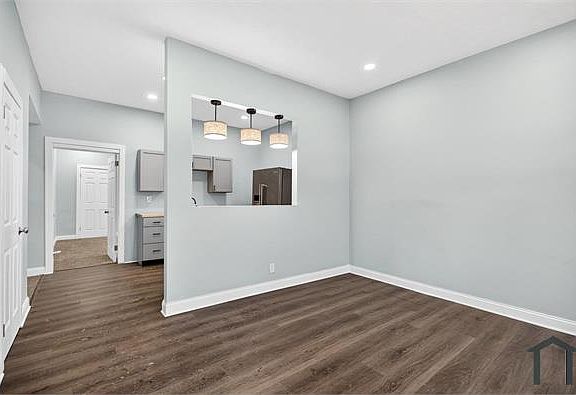 2nd image of 3356 W 44th St