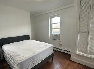 22 Irvine Turner Blvd APT 4, Newark, NJ 07103