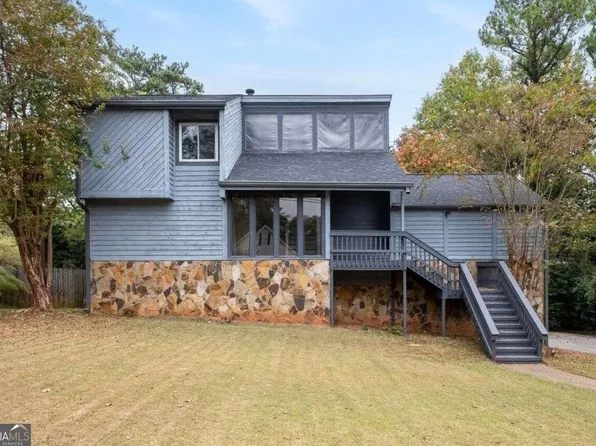 973 Coach House Dr, Tucker, GA 30084