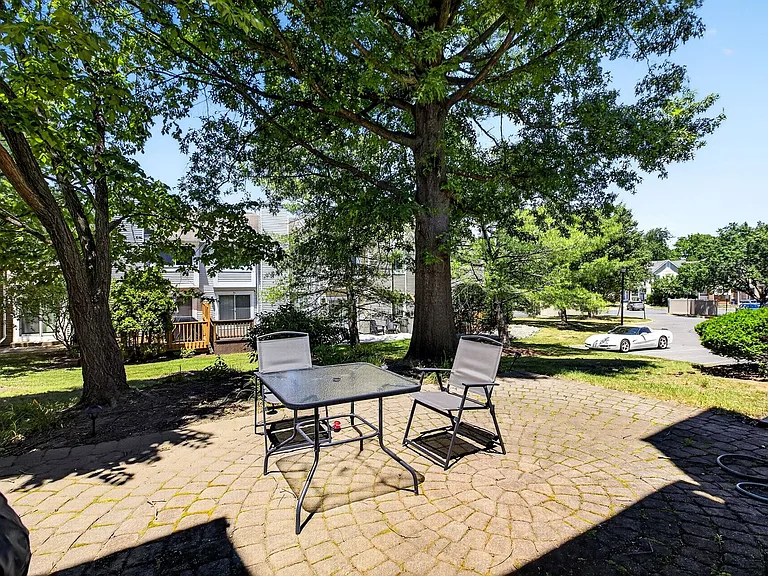 22 Bradovra Ct — Photo 25