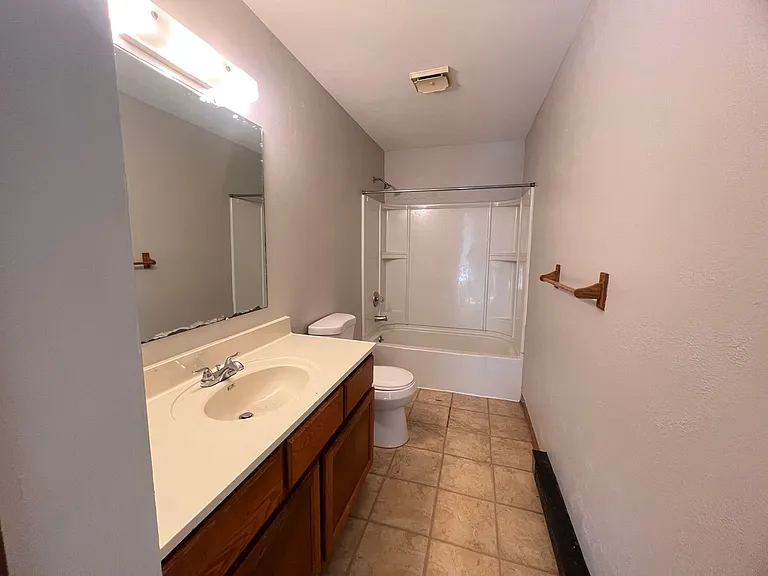01816 - Clovernook 15547 — Photo 11