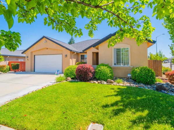 701 Rogue River Way, Redding, CA 96003