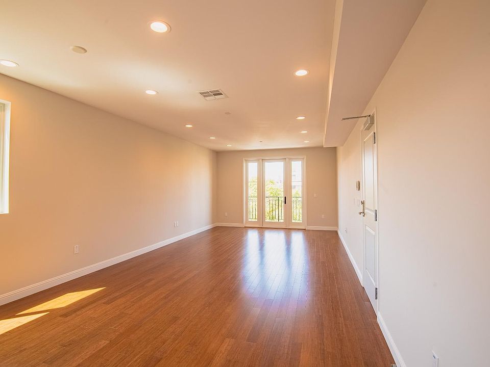 1st image of 1452 S Bedford St #21