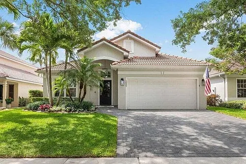 1050 Delray Lakes Dr Photo 1