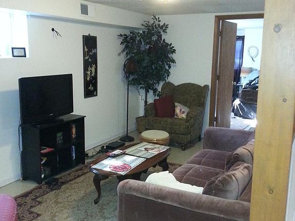 4th image of 1200 N Madison St APT 4