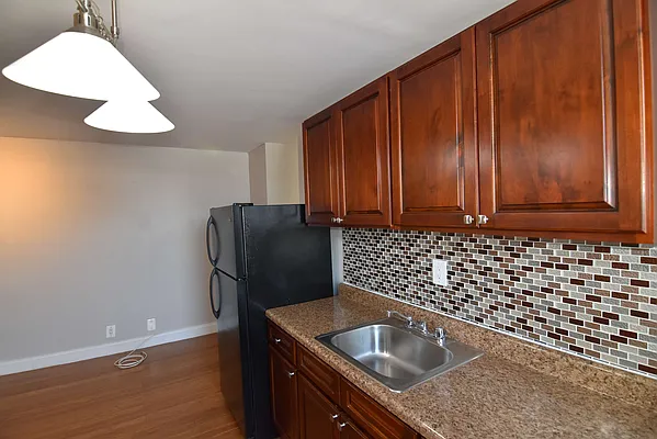 Rented by Zuz Realty | media 34