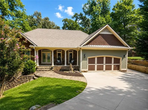 110 N Cypress Ct, Waleska, GA 30183