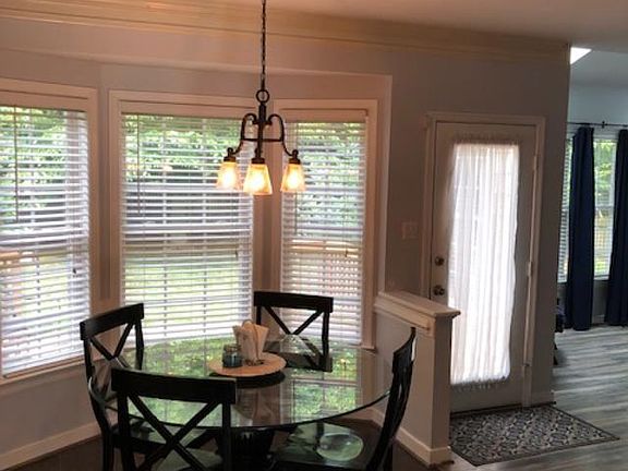 4th image of 9458 Manorwood Dr