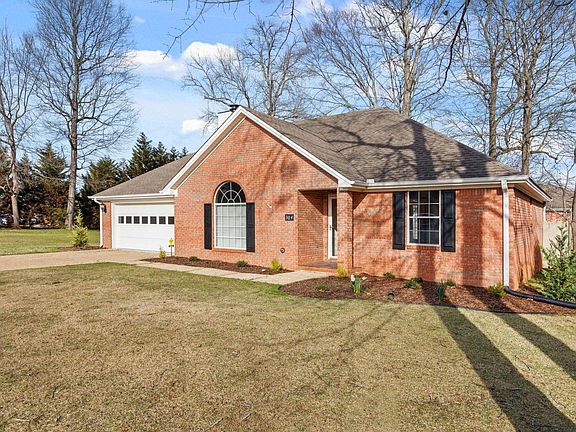 2nd image of 304 Timberwood Dr