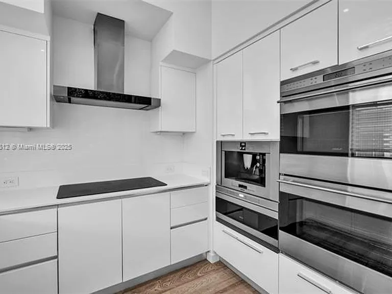 9501 Collins Ave #Townhouse 1 — Photo 24