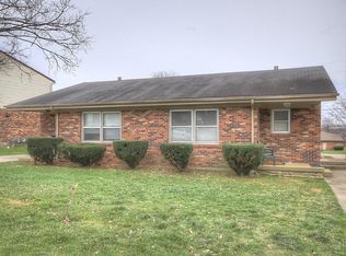 104 Strode Station Cir, Winchester, KY 40391