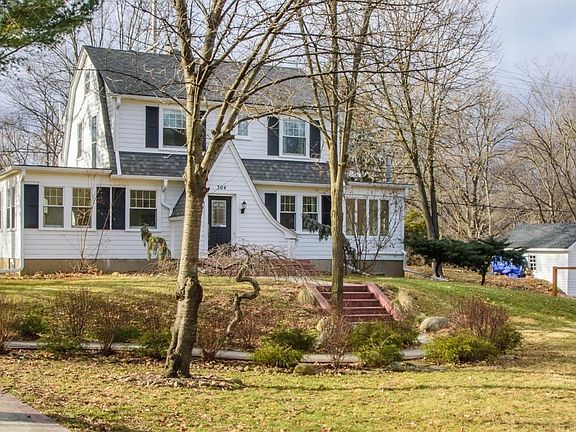 3rd image of 304 Hilldale Dr