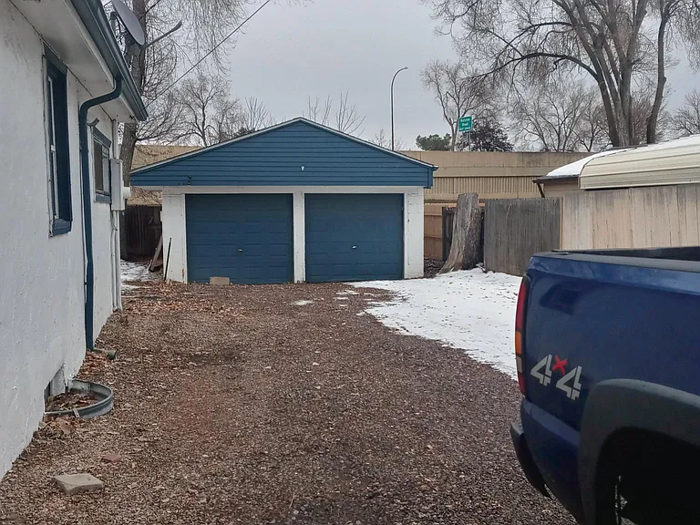 5902 Secrest Dr — Photo 2
