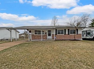 1120 Lees Ln, Florissant, MO 63031