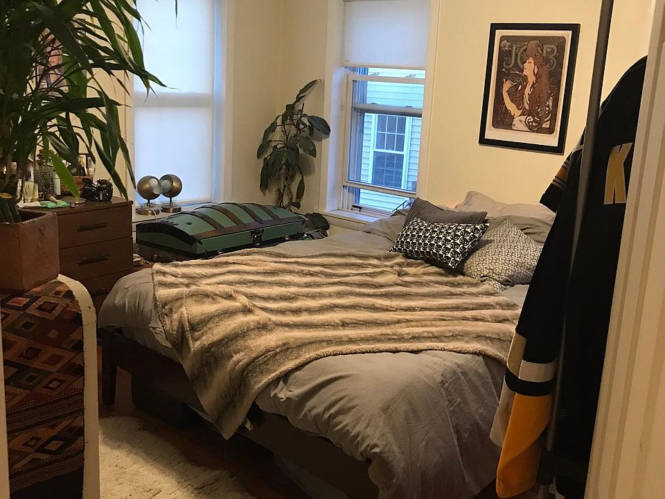 2nd image of 315 W 4th St #2F