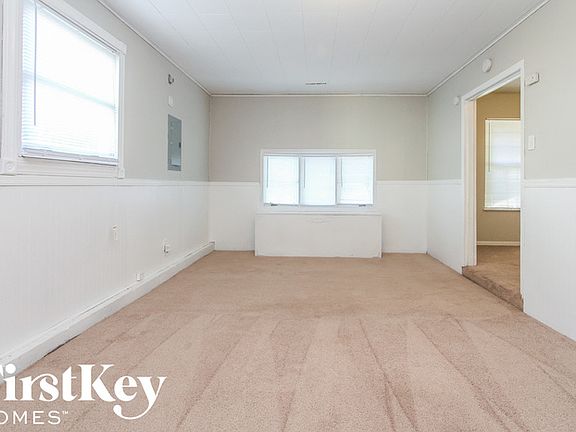 3rd image of 3116 Carlsbad Dr