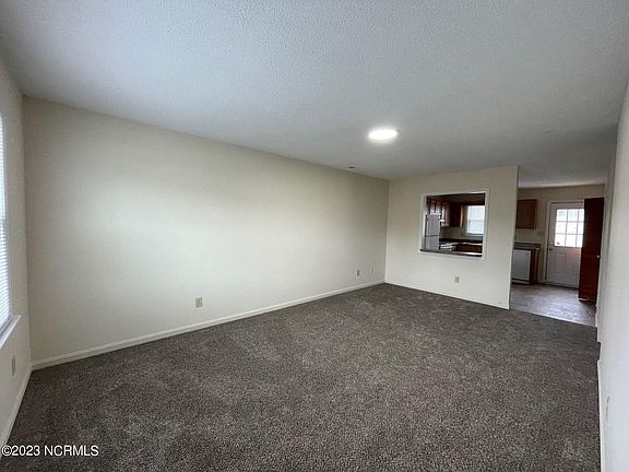 2nd image of 213 Appaloosa Dr