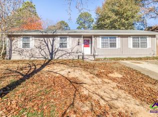 107 Melody Ln, Warner Robins, GA 31088