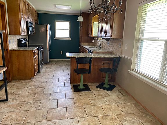 2nd image of 3421 Clearwell St