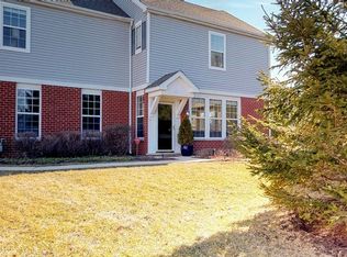 632 Springbrook Trl N, Oswego, IL 60543