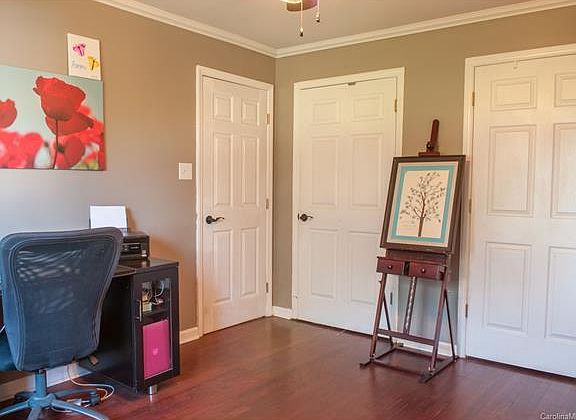 5th image of 1115 E Park Dr