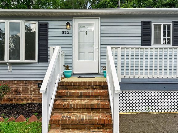 3rd image of 573 Homemont Ave