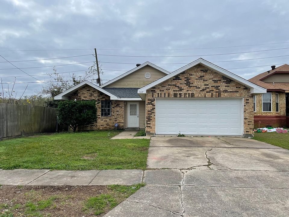 1st image of 7425 Connaught Dr