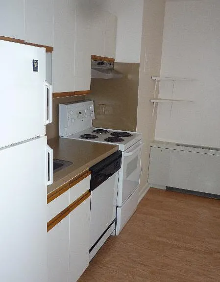 41 Park St #401 — Photo 3