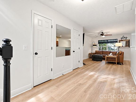 5th image of 1730 Eagle Ridge Dr