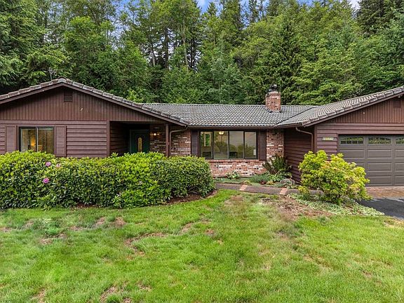 2nd image of 2354 Red Spruce Drive SE