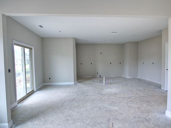 4th image of 2221 Goodwin Ln #153