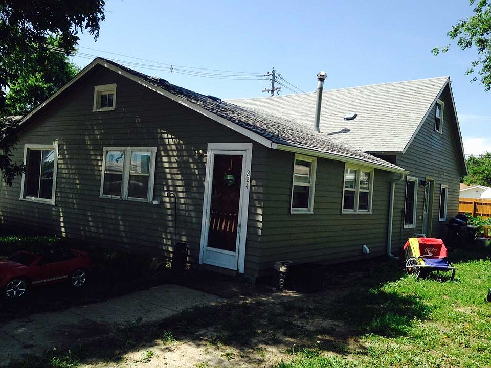 2nd image of 224 E Lexington St
