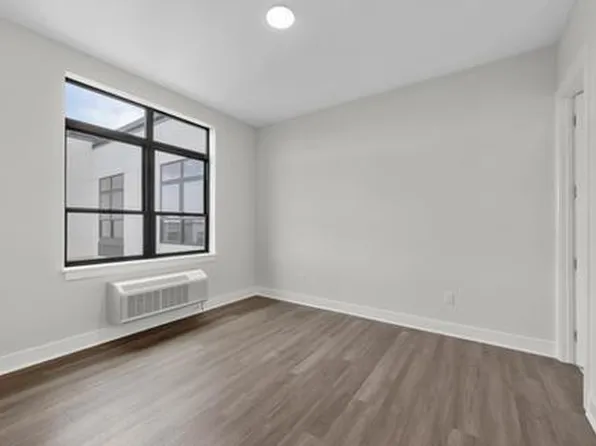 121 34th Street image 172 of 213