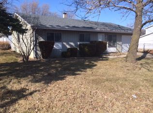 2736 Lydia St, Waukegan, IL 60085