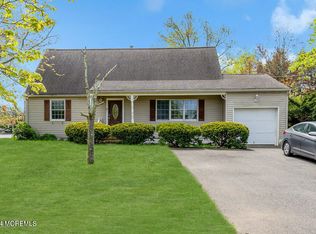 1397 Mountainview Dr, Toms River, NJ 08753