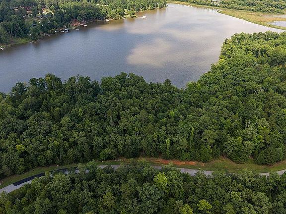 3rd image of 331 Terrapin Pointe Rd