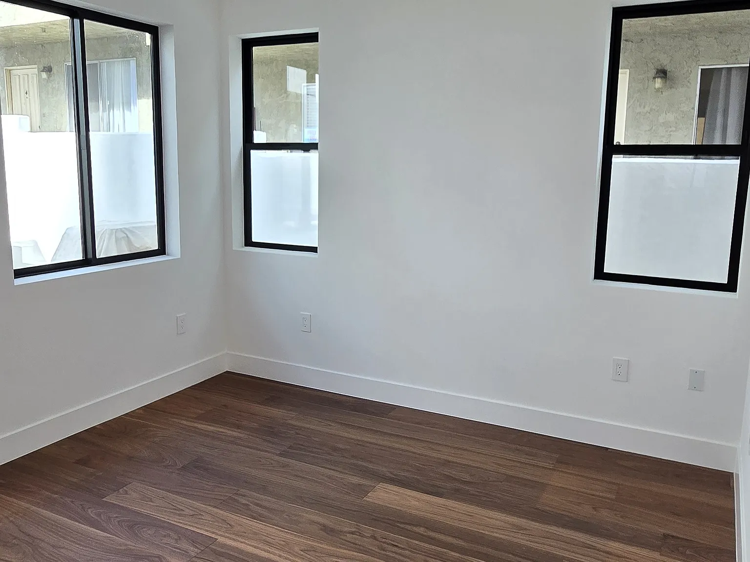 4 bed, 3100 sqft, $4,000 — Photo 2