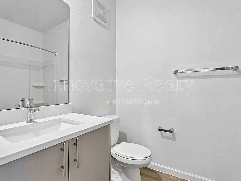 Venture Apartments — Photo 116