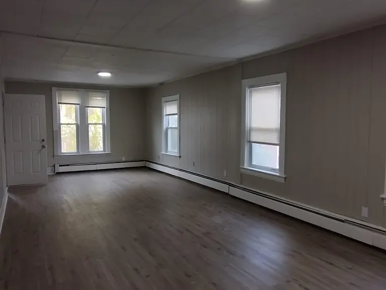 131 E School St #2 — Photo 7