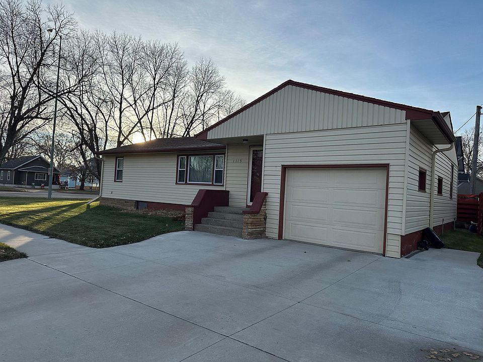 1115 Dakota Ave S, Huron, SD 57350 MLS 23241 Zillow