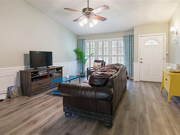 4th image of 2217 Sequoia Ln