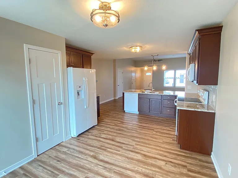 978 Kate Ave #1 — Photo 3