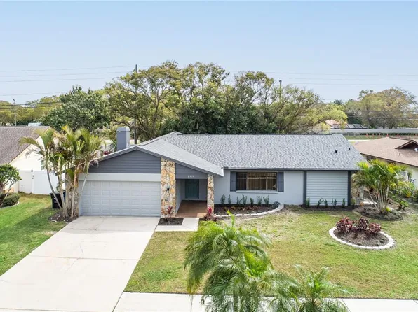 2315 Pin Oak Ln E, Clearwater, FL 33759