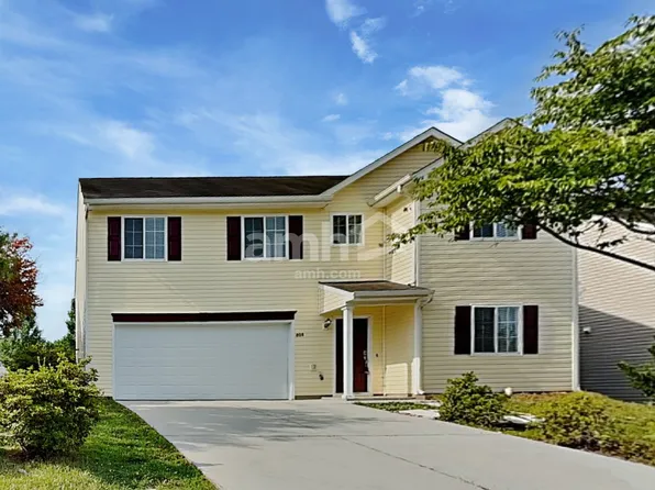 808 Topsail Dr, Browns Summit, NC 27214