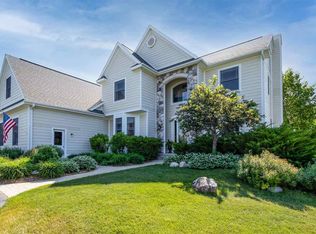 7168 Rolling Meadow Trl, Harbor Springs, MI 49740